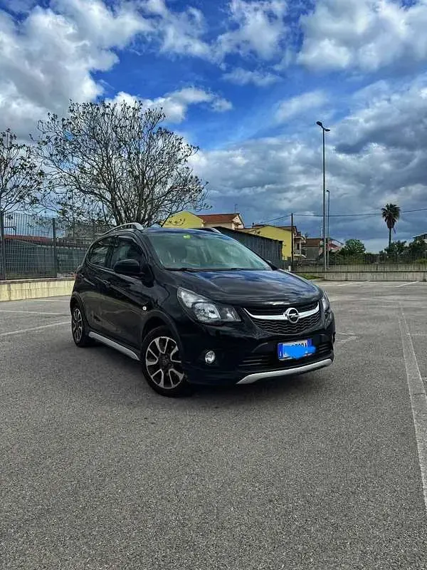 Usata Opel Karl Rocks 75 CV (55 kW) 2018 Nero Utilitaria