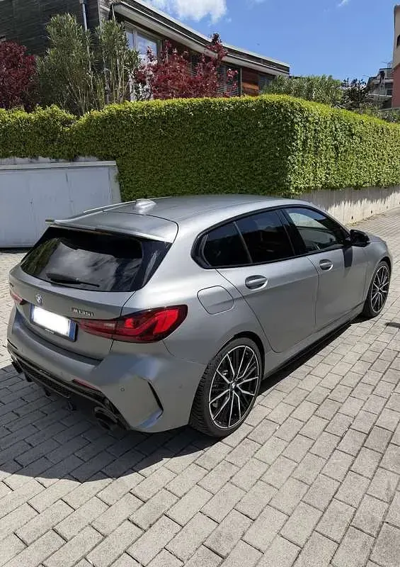 Usata BMW M135 306 CV (225 kW) 2022 Grigio Utilitaria