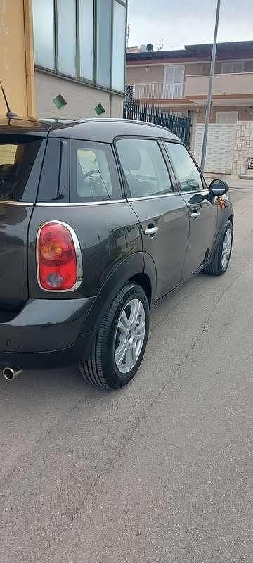 Bronzo Usata 2016 Mini Park Lane Countryman SUV | 8900 € (Buon prezzo) - Immagine 1/4