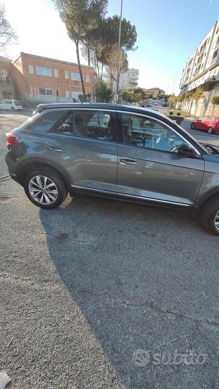 Usata VW T-Roc 150 CV (110 kW) 2021 Grigio SUV