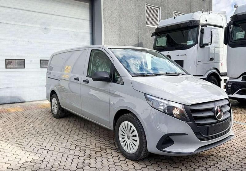 Nouvelle Mercedes Vito 136 ch (100 kW) 2026 Gris Van