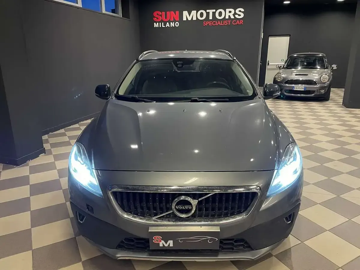 Usata Volvo V40 CC Plus 120 CV (88 kW) 2018 Grigio Station wagon