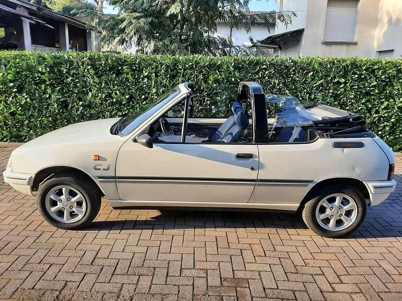Usata Peugeot 205 54 CV (39 kW) 1991 Cabrio