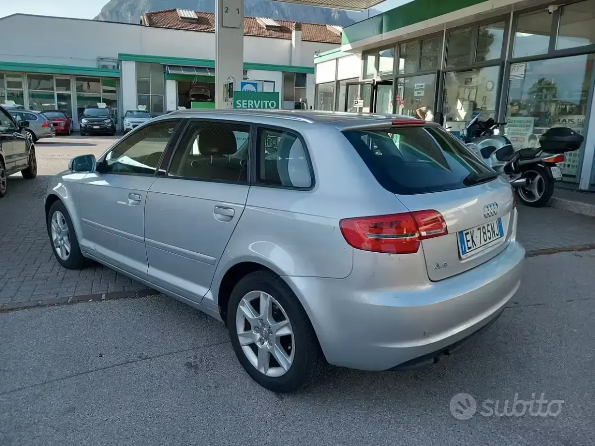 Usata Audi A3 Attraction 105 CV (77 kW) 2011 Grigio Utilitaria