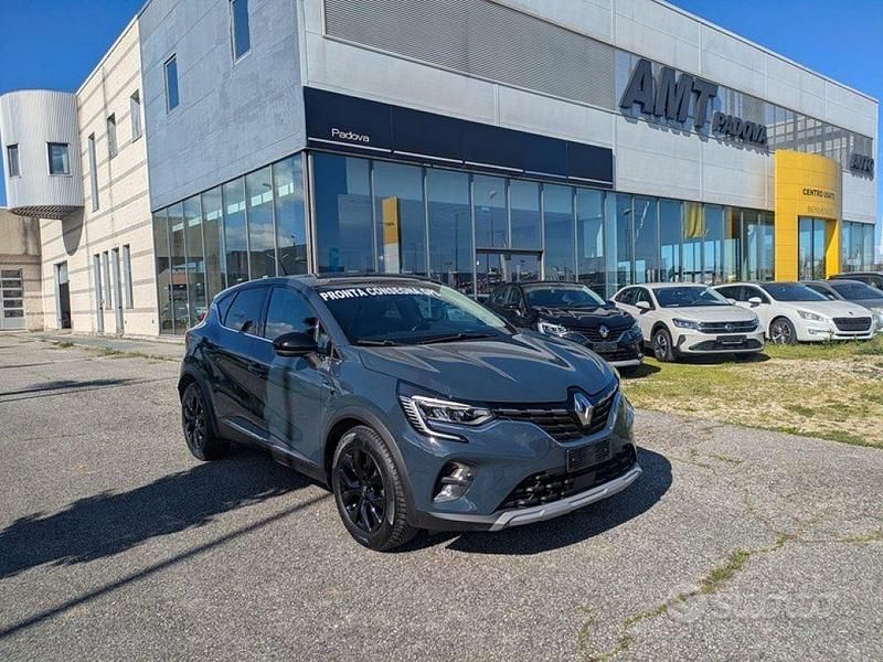 Usata Renault Captur Intens 101 CV (74 kW) 2021 Grigio SUV