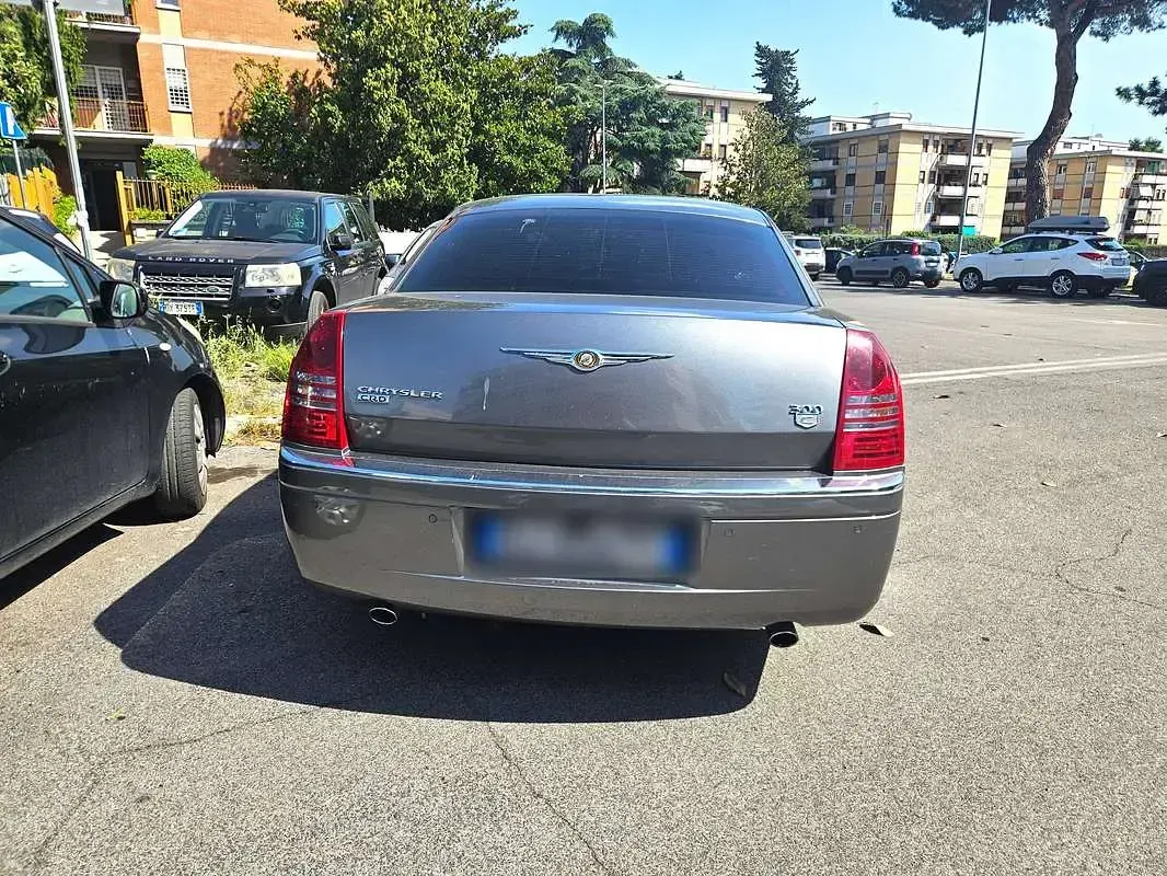 Usata Chrysler 300C 218 CV (160 kW) 2007 Grigio Berlina
