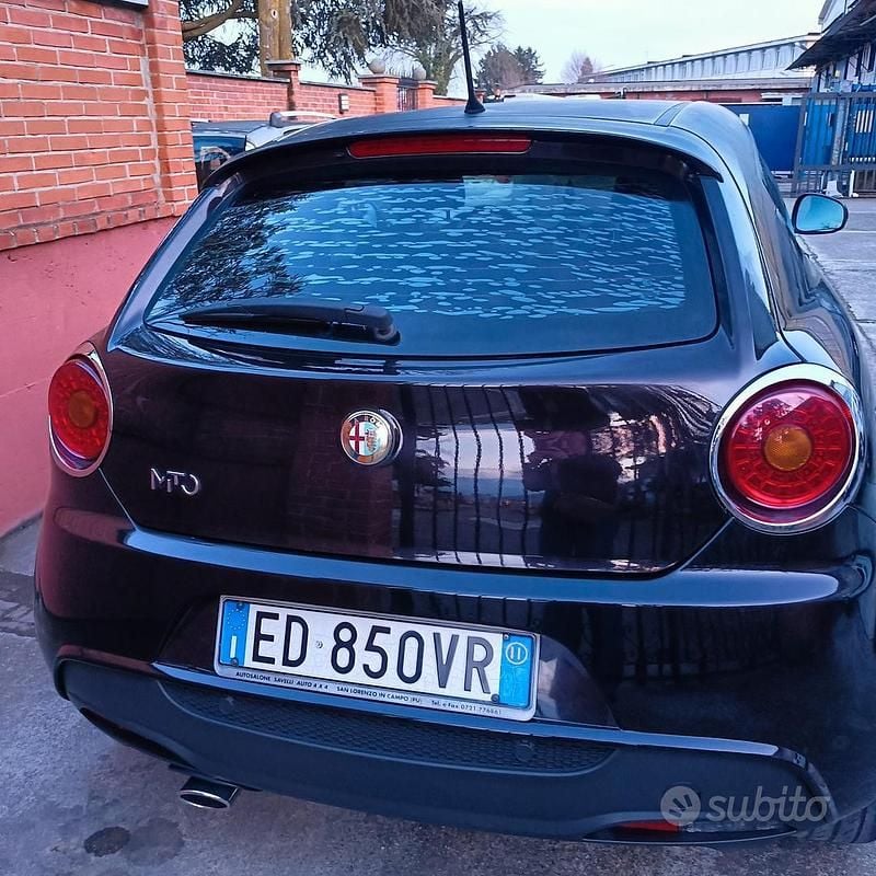 Usata Alfa Romeo MiTo 155 CV (114 kW) 2011 Nero Utilitaria
