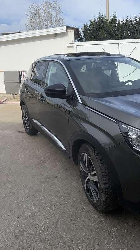 Usata Peugeot 3008 131 CV (96 kW) 2018 Verde SUV