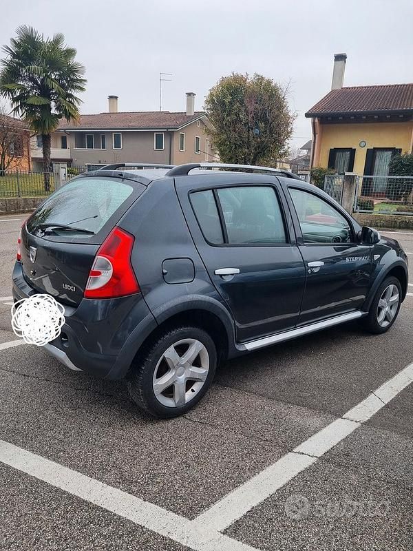 Usata Dacia Sandero 88 CV (64 kW) 2012 Grigio Berlina