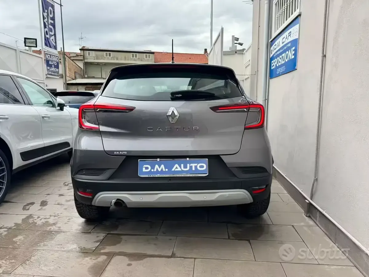 Usata Renault Captur Business 91 CV (66 kW) 2021 Grigio SUV