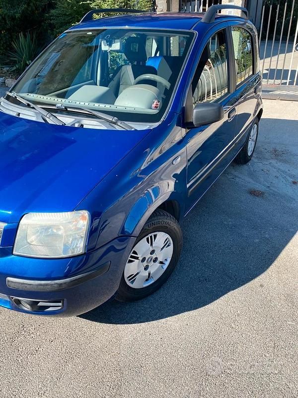 Usata Fiat Panda 69 CV (50 kW) 2004 Blu Utilitaria