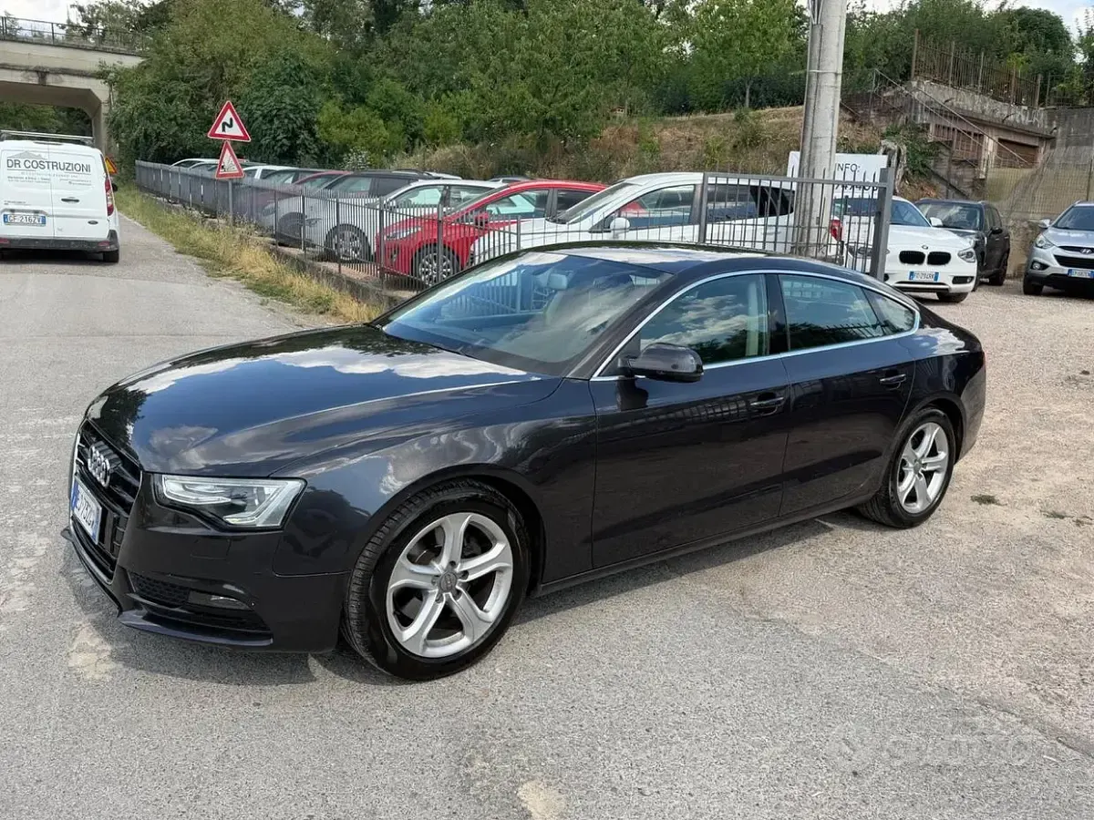 Usata Audi A5 Ambiente 170 CV (125 kW) 2011 Nero Coupé