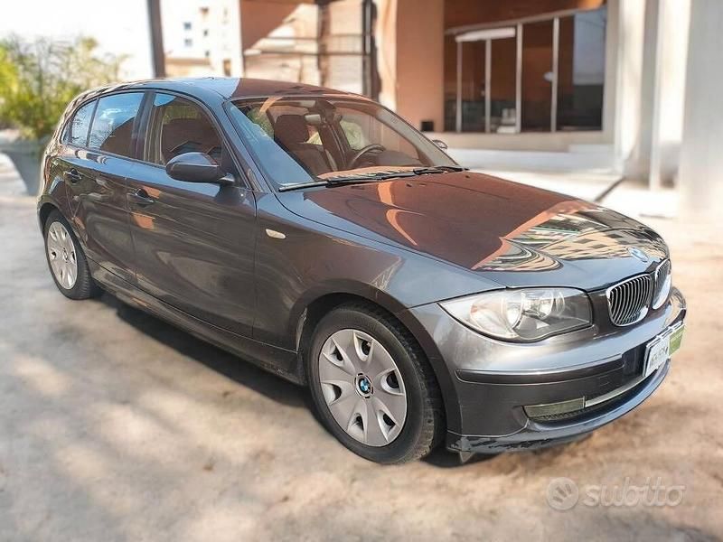 Usata BMW 118 Efficient Dynamics 143 CV (105 kW) 2007 Grigio Utilitaria