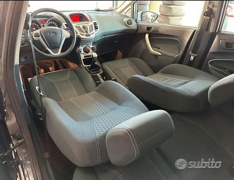 Usata Ford Fiesta Titanium 2010 Berlina