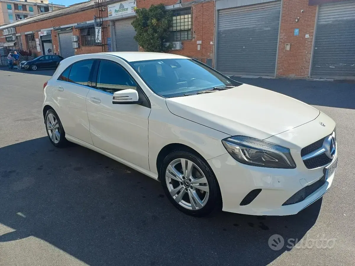 Usata Mercedes A180 109 CV (80 kW) 2018 Bianco Berlina