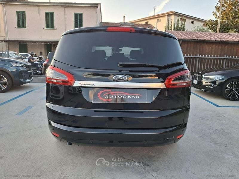 Usata Ford S-MAX Titanium 163 CV (119 kW) 2014 Nero Monovolume