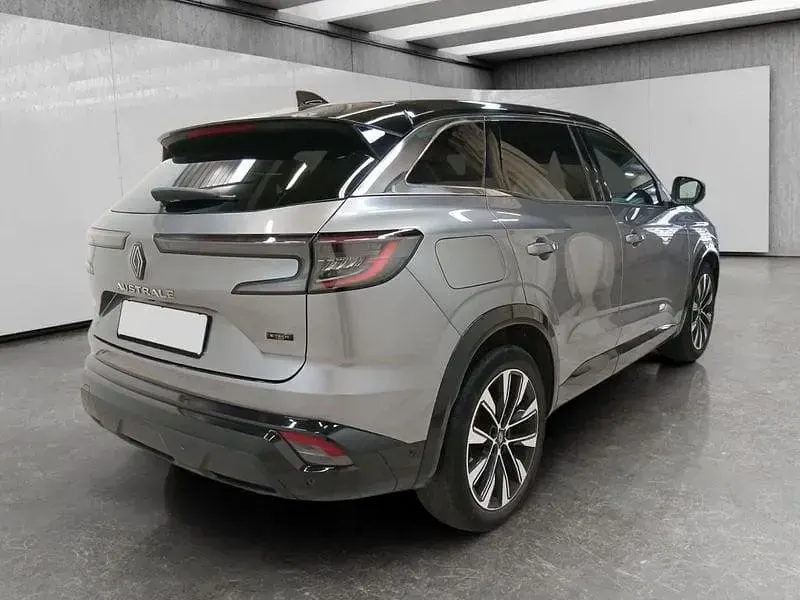 Usata Renault Austral Techno 198 CV (145 kW) 2023 Grigio SUV
