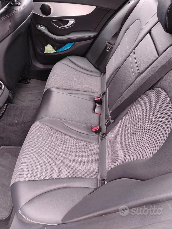 Usata Mercedes C200 136 CV (100 kW) 2016 Nero Station wagon