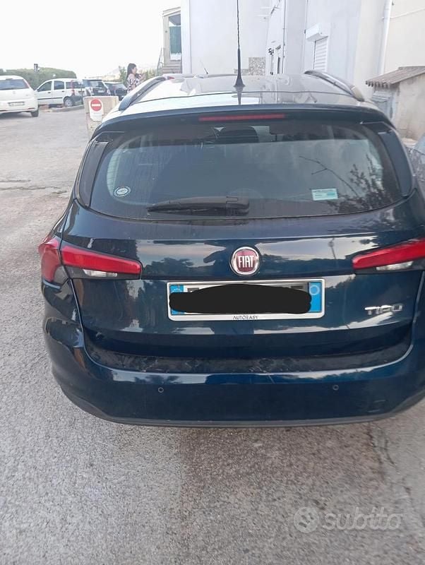 Usata Fiat Tipo 120 CV (88 kW) 2016 Blu Station wagon