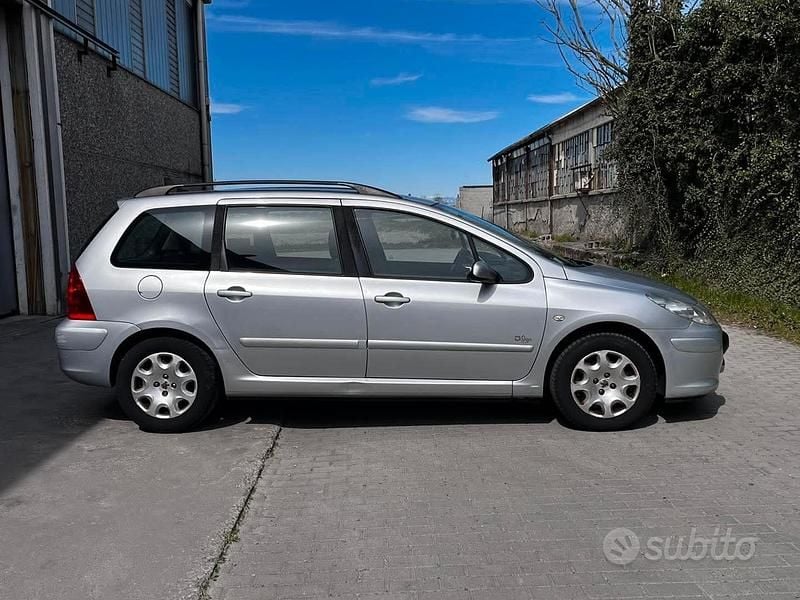 Usata Peugeot 307 88 CV (64 kW) 2008 Grigio Station wagon