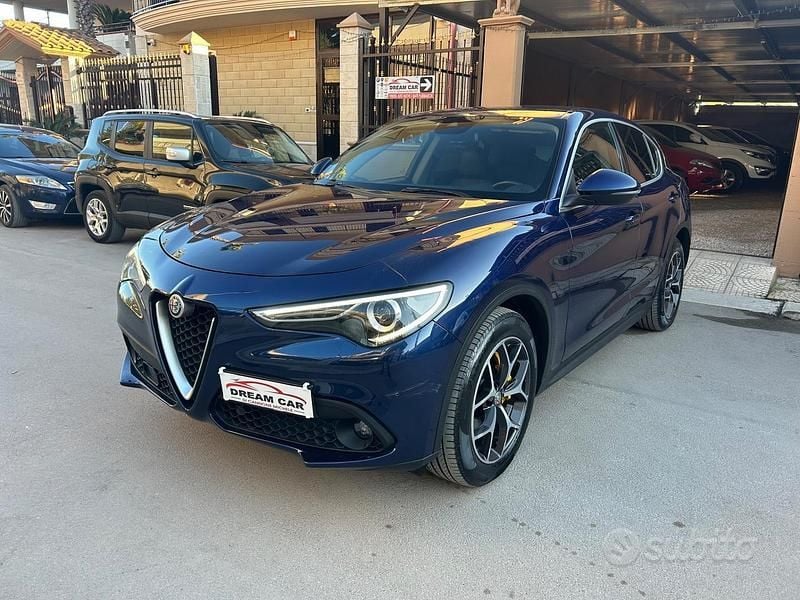 Usata Alfa Romeo Stelvio Executive 190 CV (139 kW) 2019 Blu SUV