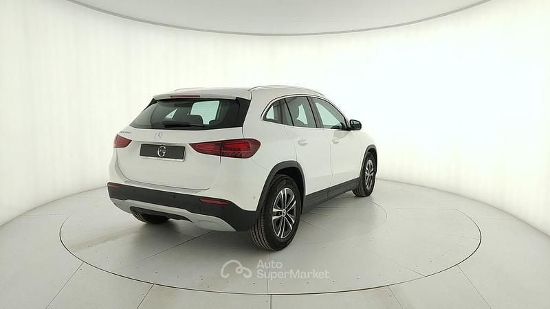 Usata Mercedes GLA180 Advanced 116 CV (85 kW) 2025 Bianco polare SUV