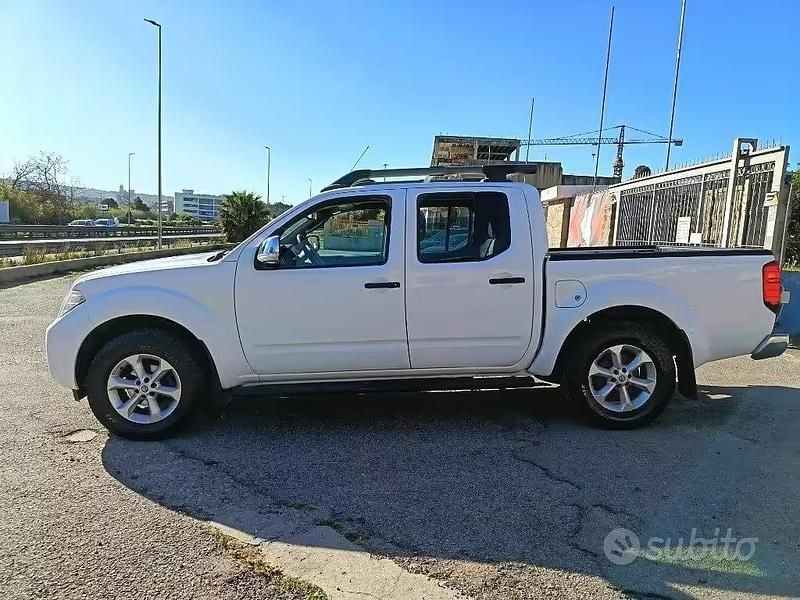 Usata Nissan Navara 190 CV (139 kW) 2016 Bianco Pick-up