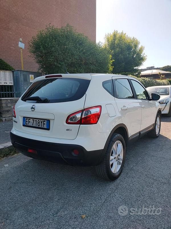 Usata Nissan Qashqai Acenta 150 CV (110 kW) 2010 Bianco SUV