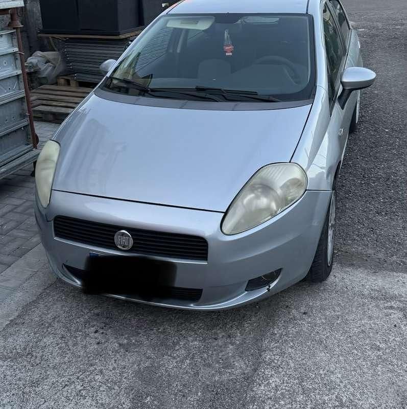Usata Fiat Grande Punto Active 77 CV (56 kW) 2009 Utilitaria