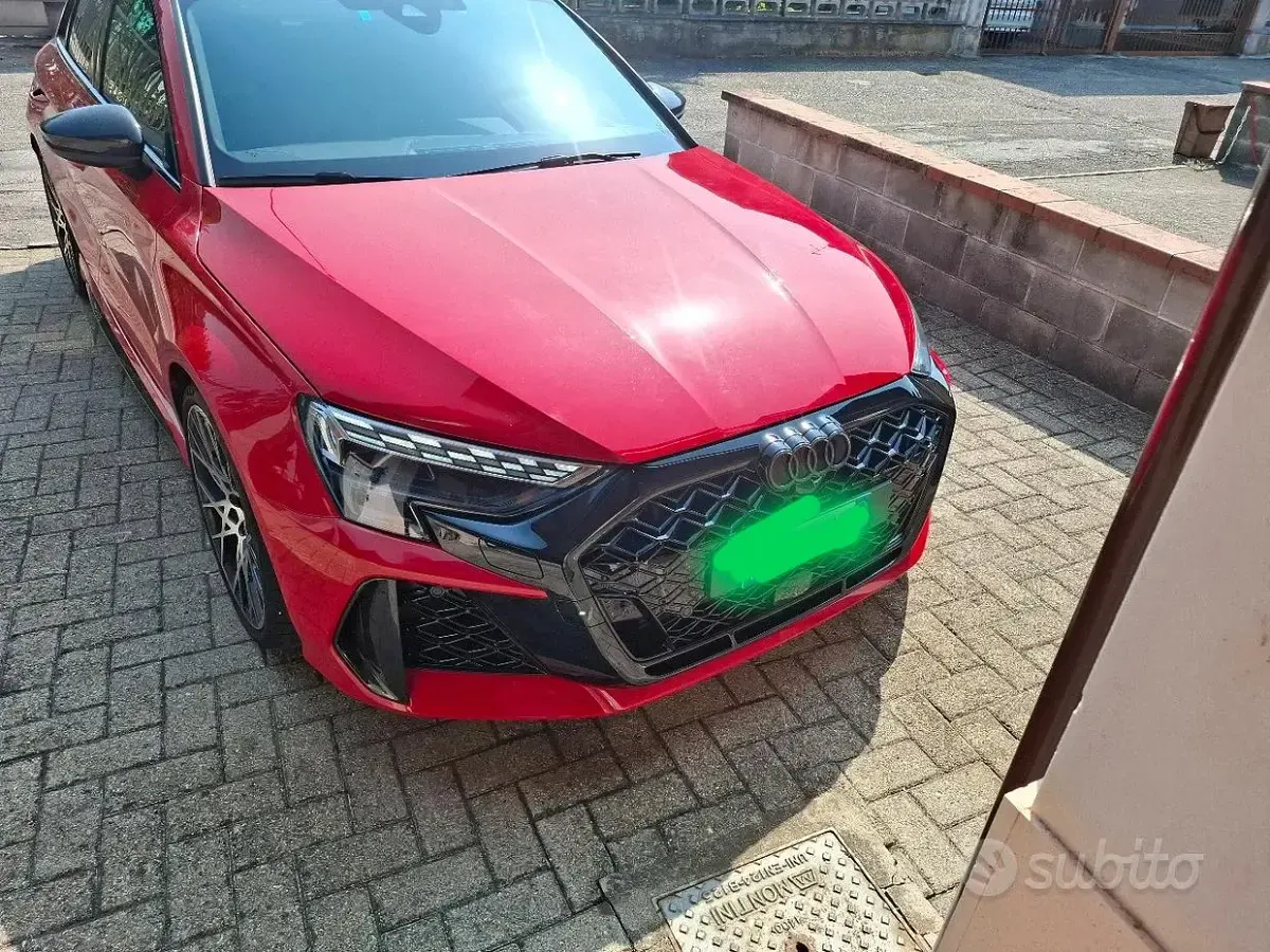Usata Audi A3 400 CV (294 kW) 2025 Rosso Berlina
