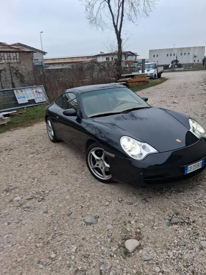 Usata Porsche 996 320 CV (235 kW) 2002 Nero Cabrio
