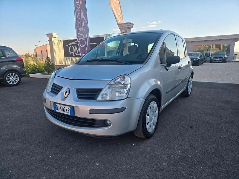 Usata Renault Modus Dynamique 75 CV (55 kW) 2007 Grigio Monovolume