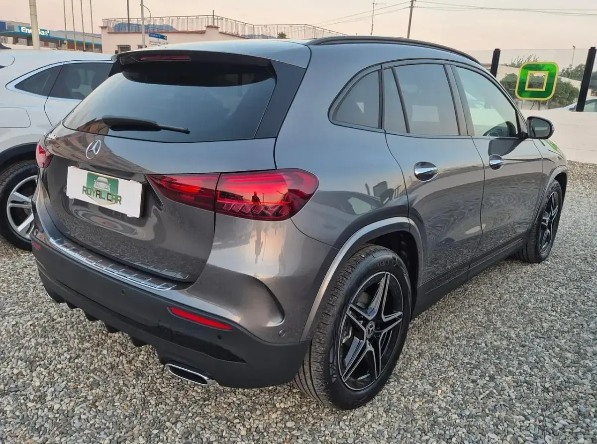 Nuova Mercedes GLA200 Premium 150 CV (110 kW) 2026 Grigio SUV
