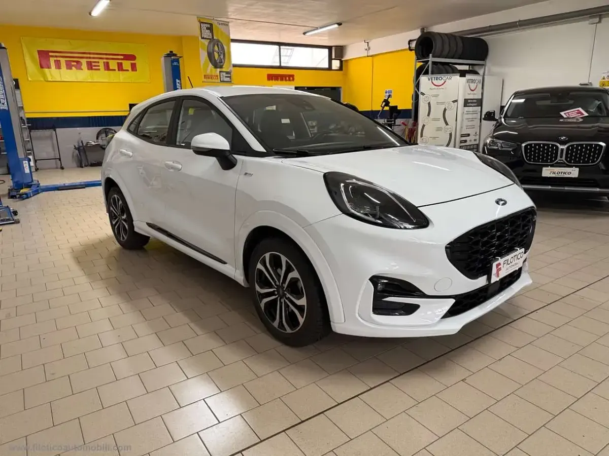 Usata Ford Puma ST 124 CV (91 kW) 2023 Bianco SUV