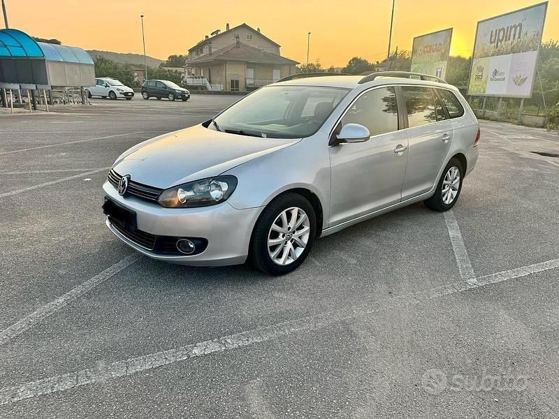 Usata 2010 VW Golf VI Due volumi | 2900 € (Buon prezzo) - Immagine 1/4