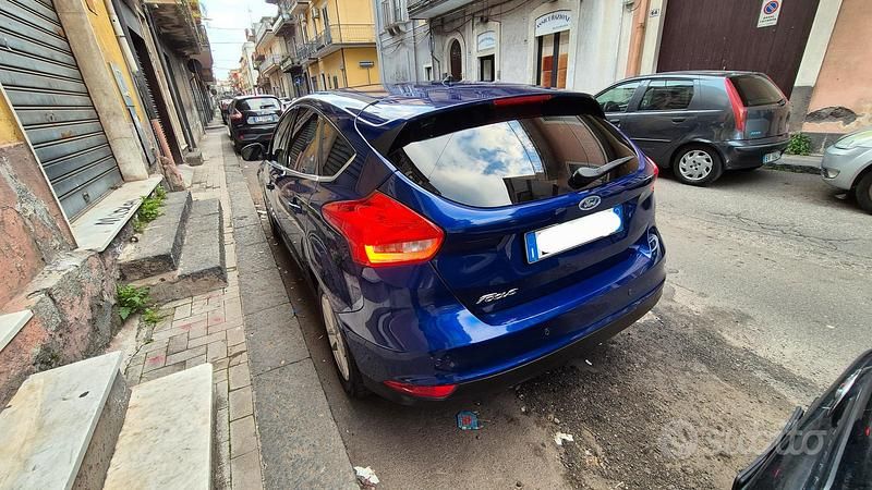 Usata Ford Focus Titanium S 120 CV (88 kW) 2014 Blu/azzurro Berlina