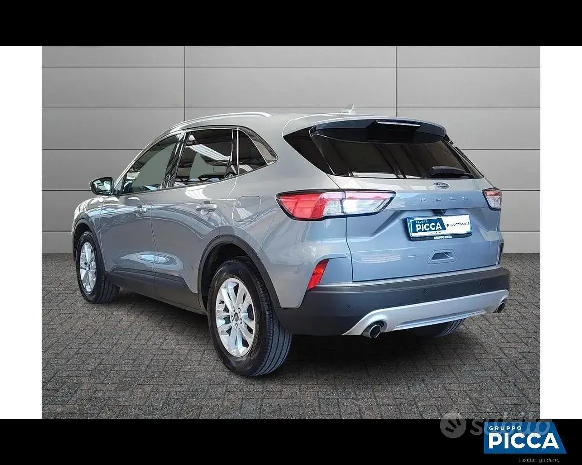 Usata Ford Kuga Titanium 120 CV (88 kW) 2022 Marrone SUV
