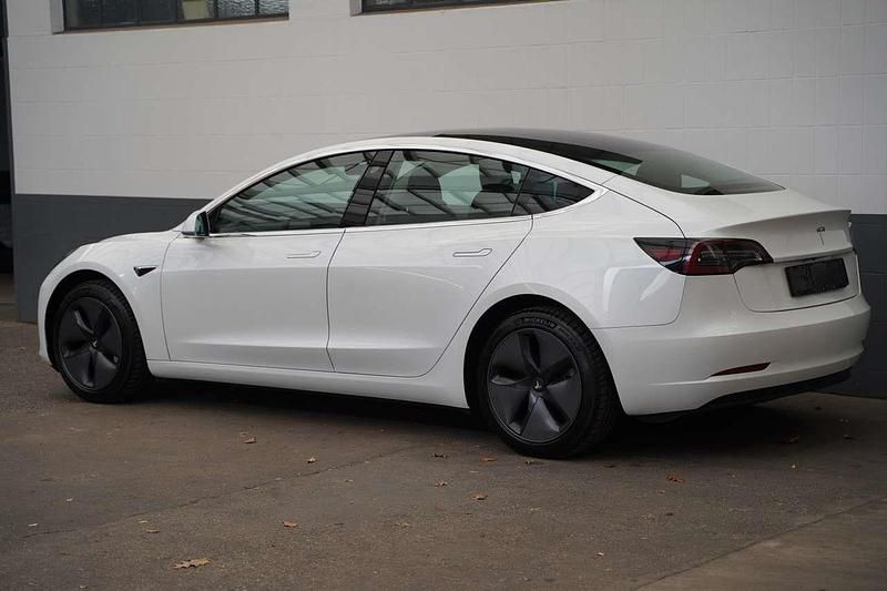 Usata Tesla Model 3 Standard Range 87 kW (119 CV) 2021 Berlina