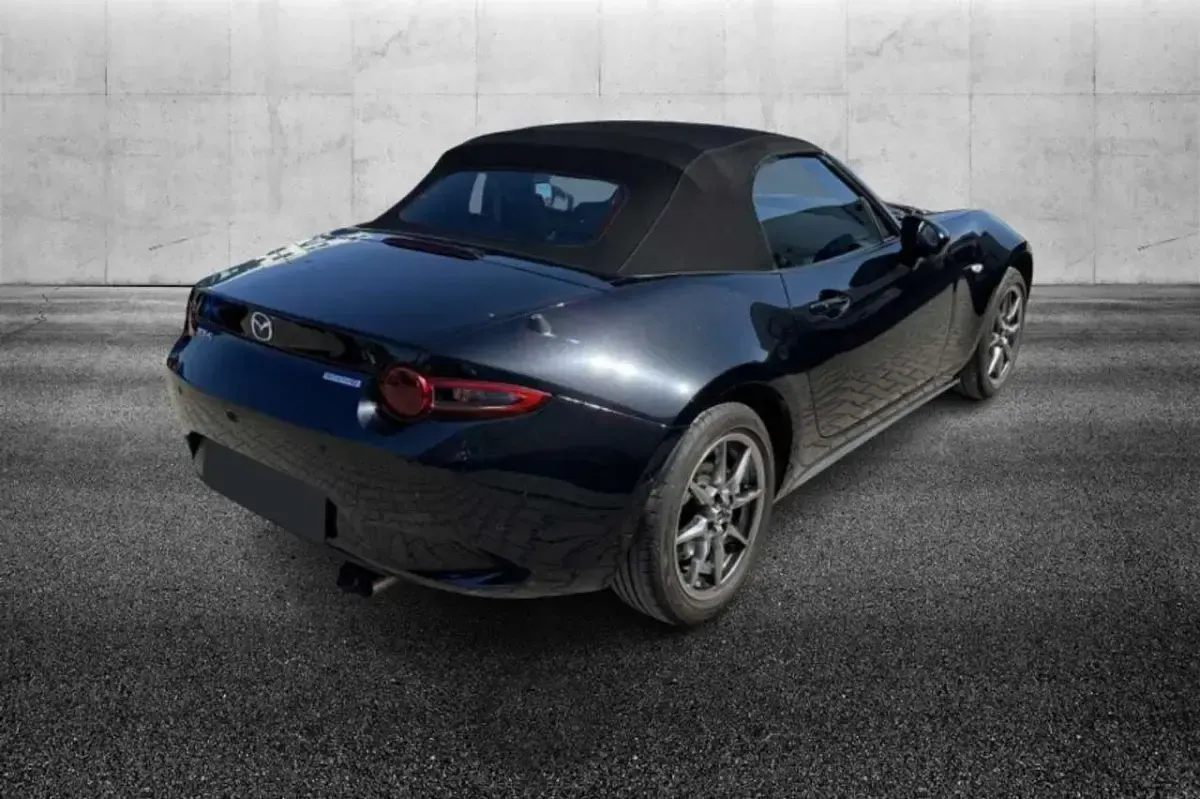 Usata Mazda MX5 Exclusive-Line 132 CV (97 kW) 2023 Nero Cabrio