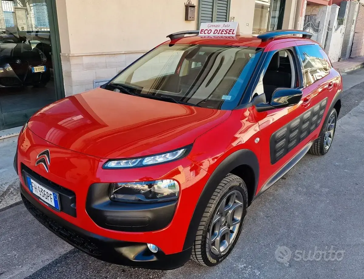 Usata Citroën C4 Cactus Feel 99 CV (72 kW) 2017 Rosso Utilitaria