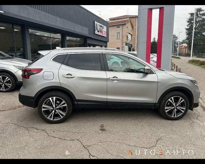 Usata Nissan Qashqai N-Connecta 140 CV (102 kW) 2019 Grigio SUV