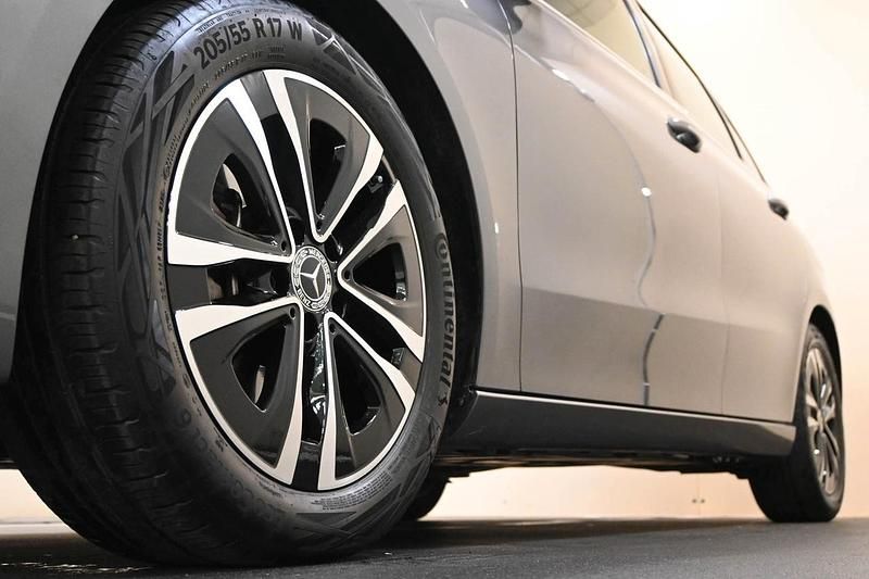 Usata Mercedes B180 Advanced 135 CV (99 kW) 2025 Grigio Utilitaria