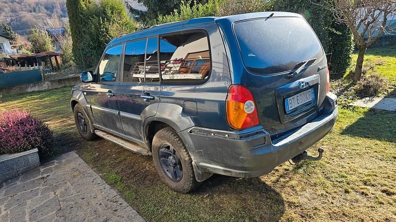 Käytetty Hyundai Terracan 150 HP (110 kW) 2002 Sininen Katumaasturi