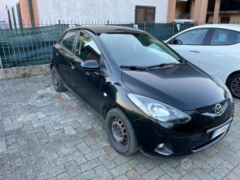 Usata Mazda 2 75 CV (55 kW) 2009 Nero Utilitaria