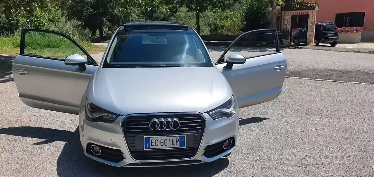 Usata Audi A1 105 CV (77 kW) 2010 Grigio Utilitaria