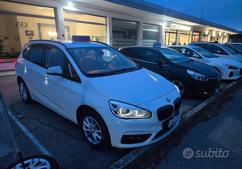 Usata BMW 216 Active Tourer Luxury Line 116 CV (85 kW) 2020 Bianco Monovolume