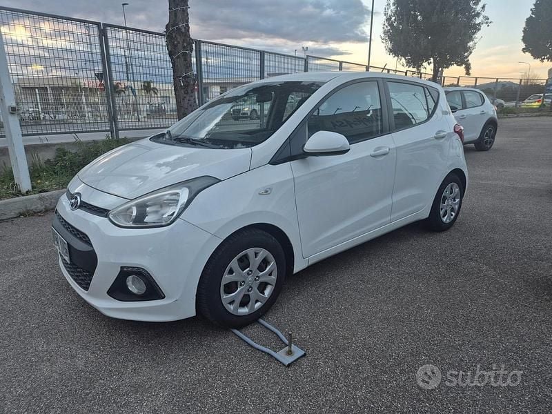 Usata Hyundai i10 Classic 67 CV (49 kW) 2014 Bianco Utilitaria