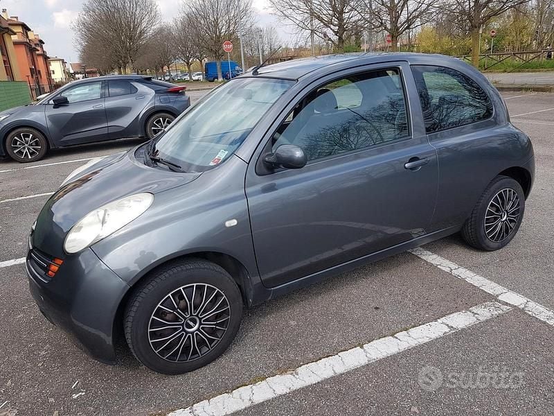 Usata Nissan Micra 2003 Grigio Utilitaria