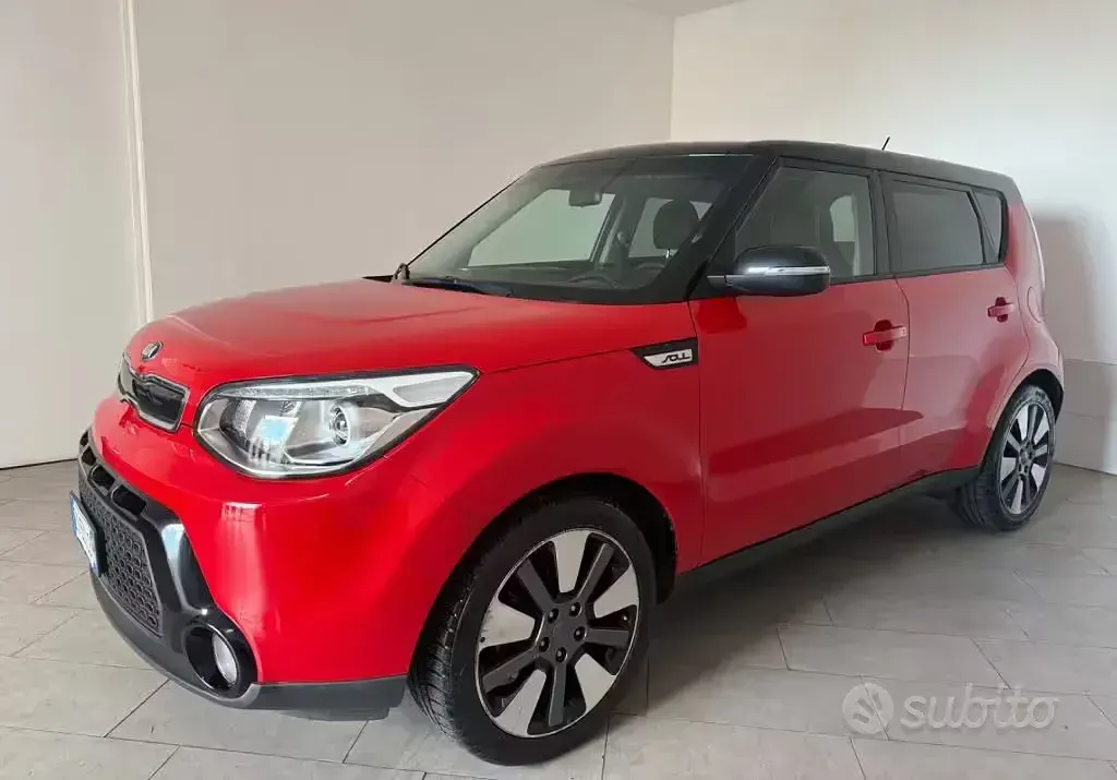 Usata Kia Soul 132 CV (97 kW) 2015 Rosso SUV