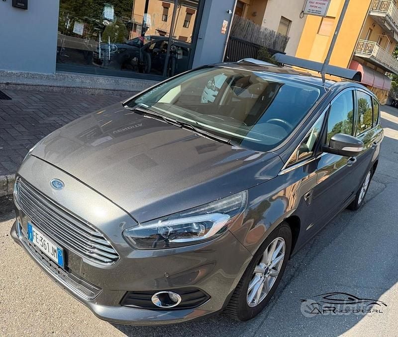 Usata Ford S-MAX Vignale 150 CV (110 kW) 2016 Grigio Monovolume